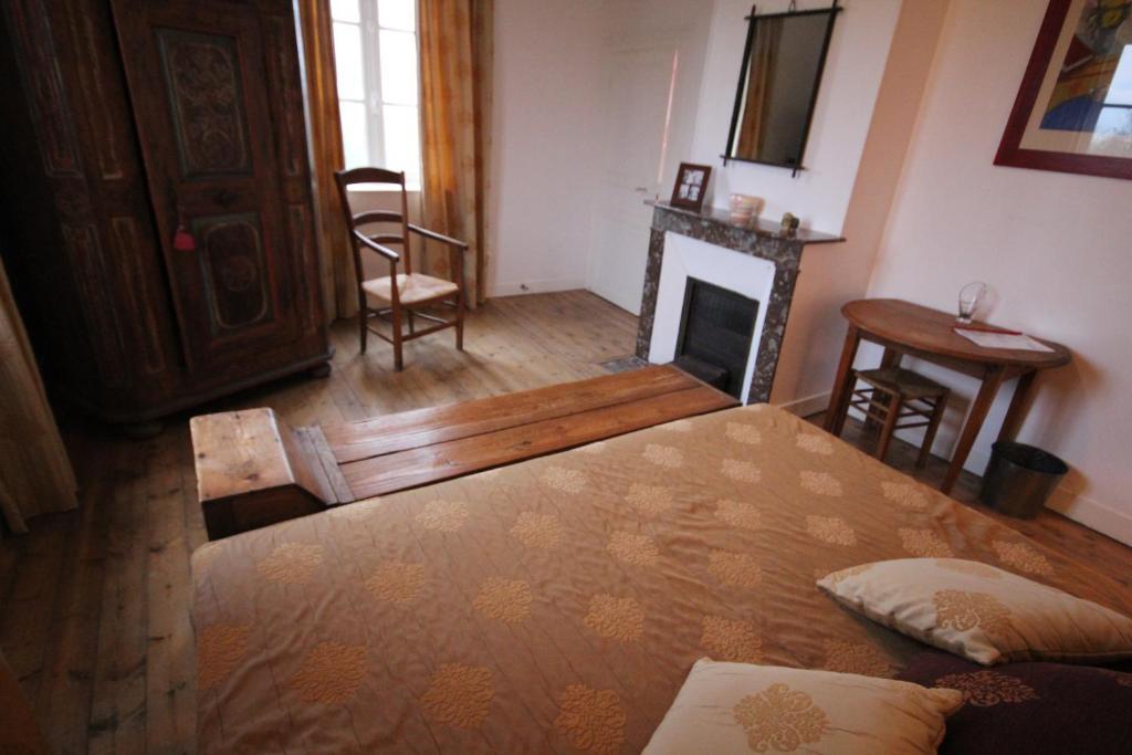Le Pommenial De La Herissonniere Saint-Aubin-de-Bonneval Room photo